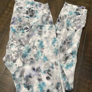 Lululemon unlimit HR tight 25” size 6